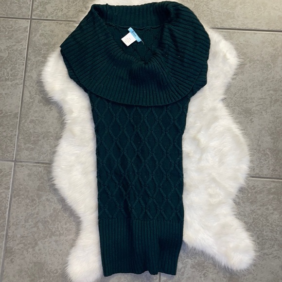 Marciano Green Sweater - Picture 1 of 3